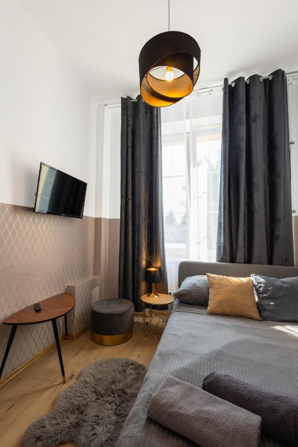 Clicktheflat Aleje Niepodleglosci Center Apart Rooms Warsaw Exterior photo