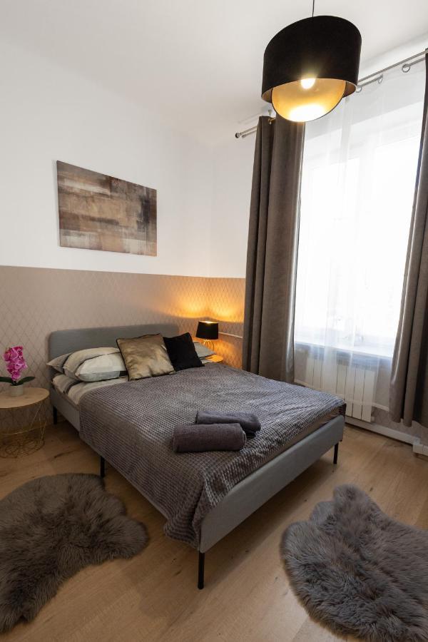 Clicktheflat Aleje Niepodleglosci Center Apart Rooms Warsaw Exterior photo