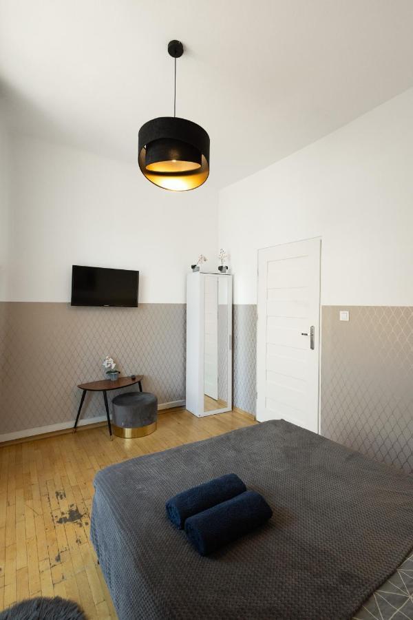 Clicktheflat Aleje Niepodleglosci Center Apart Rooms Warsaw Exterior photo
